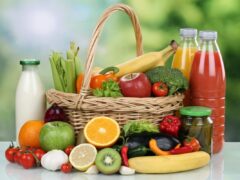 Foods that contain low purine include fruits, vegetables, low-fat dairy, and juices.